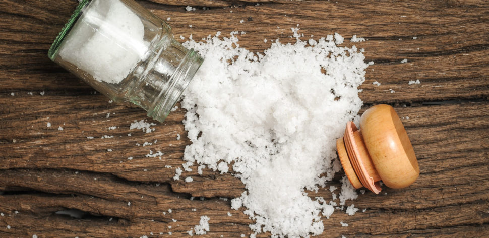 O sal deve ser abolido da alimentação? Aprenda a usá-lo com equilíbrio